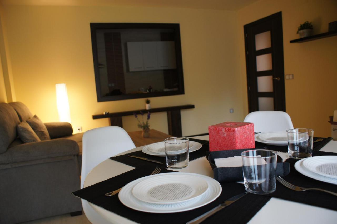 Apartamento Miraflores Аренас де Сан Педро Екстериор снимка